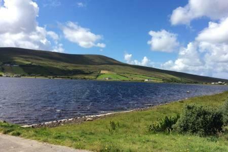 Beautiful Home On Lake Carrowmore Belmullet Exterior foto